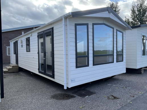 Stebo Chalet  1000 spiegelbeeld